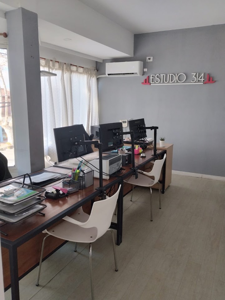 Oficinas modernas y recepción de Estudio 314 en San Vicente